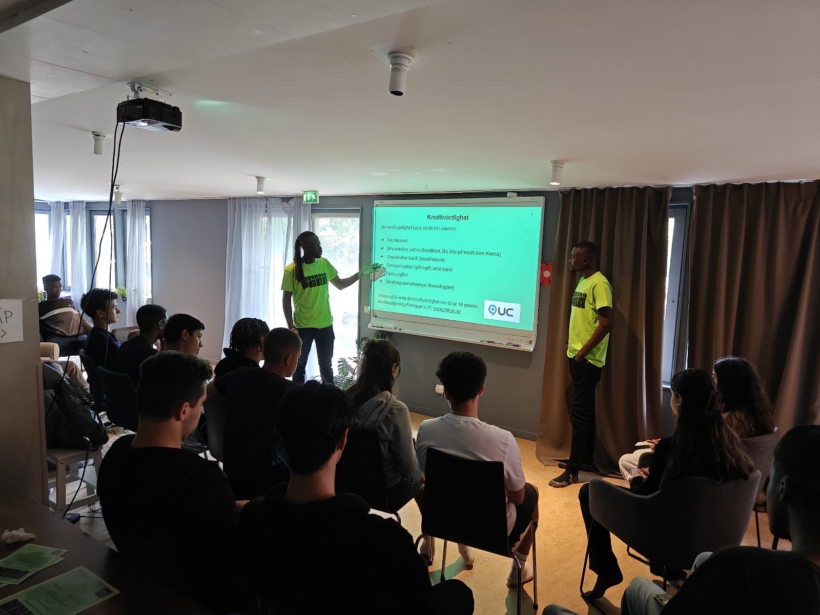 Ekonomisk läsförståelse, Juice Studios